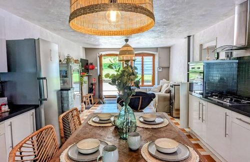 Bougnon Cottage | Gite Bougnon, 4 bedrooms, 9 persons