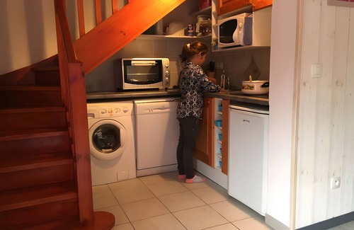 Peyragudes Cottage | Gîte 'Clarabide' with Mountain View, Private Terrace and Wi-Fi