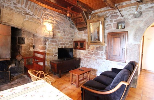 Cros-de-Montvert Cottage | Gite Cros-de-Montvert, 2 bedrooms, 5 persons
