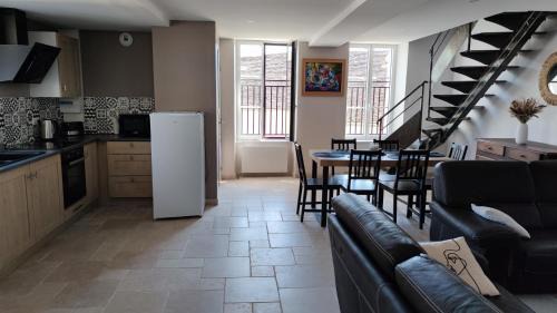 Beine House | GITE DE L'AETI JACUZZI PISCINE