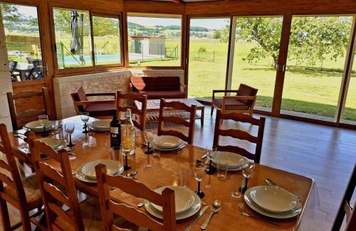 Bergerac House | Gite du Conty - Maison familiale avec piscine au cœur du Périgord, proche Bergerac