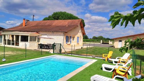 Bergerac House | Gite du Conty - Maison familiale avec piscine au cœur du Périgord, proche Bergerac