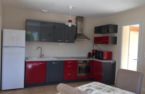 Saint-Genies-de-Comolas House | Gite Du Lavoir