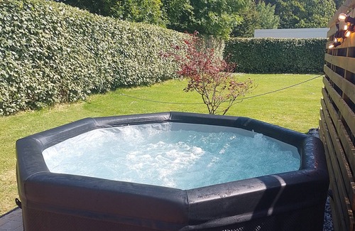 Senneville-sur-Fecamp House | Gite Fécamp with billiard table, parking - jacuzzi from June to September included