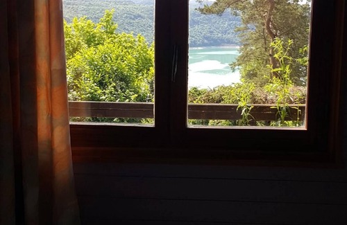 Maisod Apartment | Gîte in chalet View of Lac de Vouglans Jura