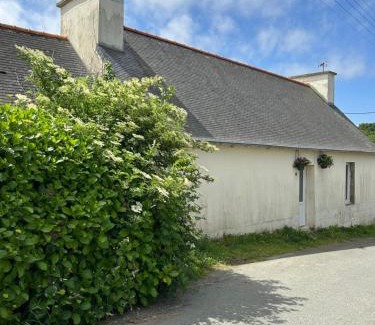 Pleubian House | Gite indépendant 16 Personnes proche plage