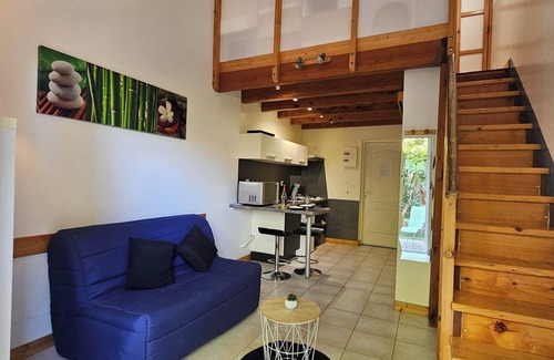 Vic-la-Gardiole Apartment | Gite L'escapade 34 Mireval les Palmiers