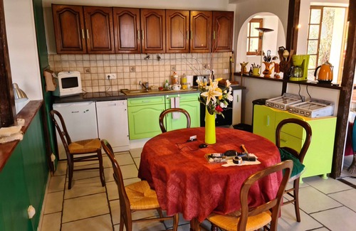 Jars Cottage | Gite La Nuit Des Rois Sancerre (French Favourite Village 2021)