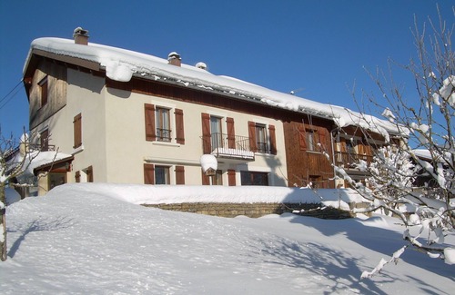 Oye-et-Pallet Apartment | Gite lac et Montagne