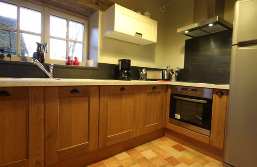 Le Pin-la-Garenne Cottage | Gite Le Pin-la-Garenne, 3 bedrooms, 8 persons