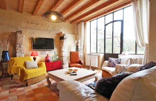 Le Pin-la-Garenne Cottage | Gite Le Pin-la-Garenne, 3 bedrooms, 8 persons