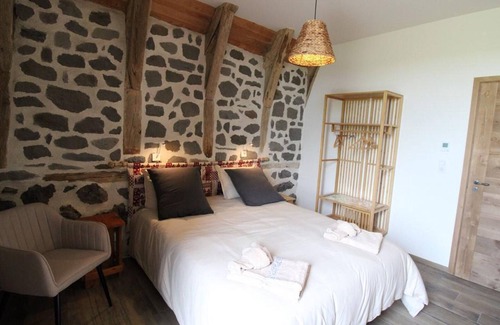 Le Vaulmier Cottage | Gite Le Vaulmier, 2 bedrooms, 4 persons