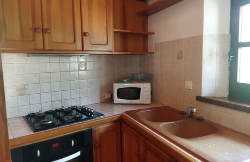 Gorges du Tarn Causses Cottage | Gite "Les Osiers" sleeps 4 to 10, near river 8km Ste Enimie and Ispagnac.