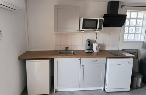 Tangry House | Gîte 'Les Gites Des Hauts Pays' with Private Terrace, Wi-Fi and Air Conditioning