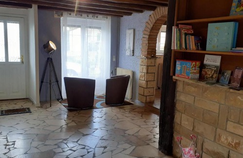 Thury House | Gite Lilas Sensation