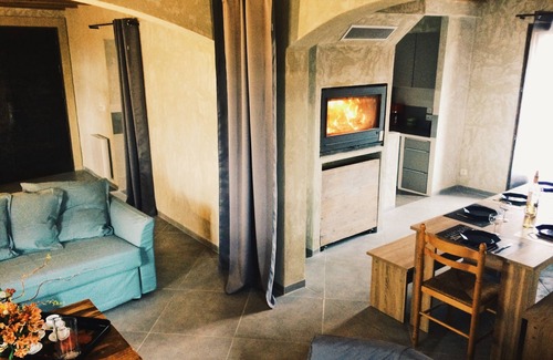 Puissalicon House | Gîte Lo Bornat: full of nature and sun, between sea and mountains