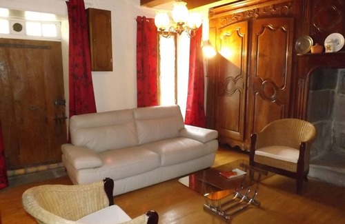 Mandailles-Saint-Julien Cottage | Gite Mandailles-Saint-Julien, 2 bedrooms, 4 persons