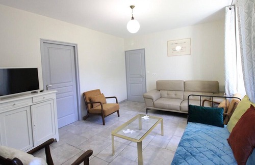 Mandailles-Saint-Julien Cottage | Gite Mandailles-Saint-Julien, 3 bedrooms, 5 persons