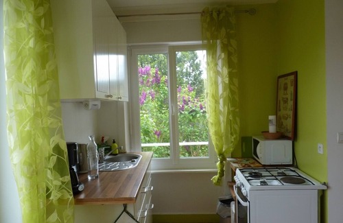 Genets House | Gîte Mell: in the Bay of Mont St Michel with garden