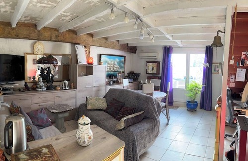 Payrac Villa | Gite on the rocamadour sarlat axis with heated swimming pool for 2 to 5 people