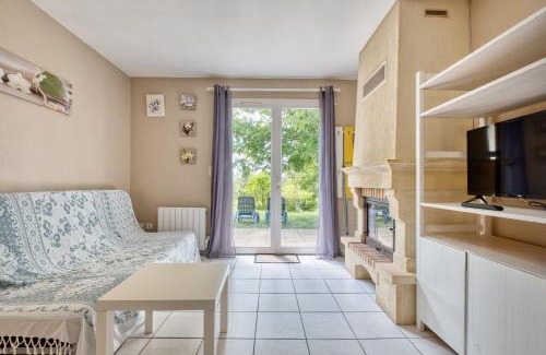 Salignac-Eyvignes House | Gite Orchidée