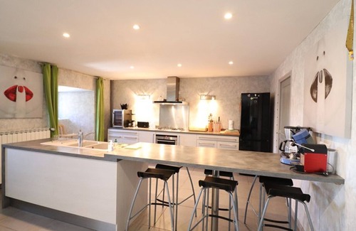 Paulhac Cottage | Gite Paulhac, 5 bedrooms, 12 persons