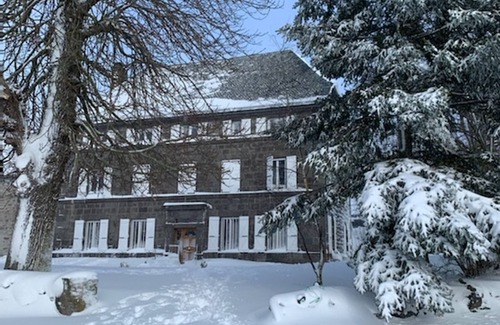 Paulhac Cottage | Gite Paulhac, 5 bedrooms, 12 persons