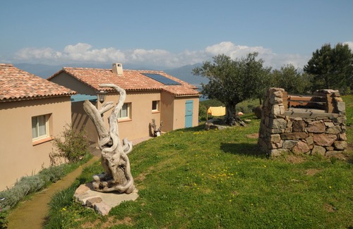 Calcatoggio Cottage | Gîte Pettirossu certified ecological and 3 ears, panoramic sea and mountain views