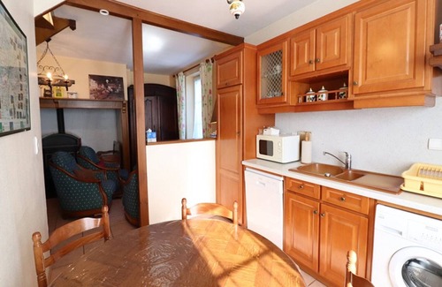 Pleaux Cottage | Gite Pleaux, 2 bedrooms, 5 persons