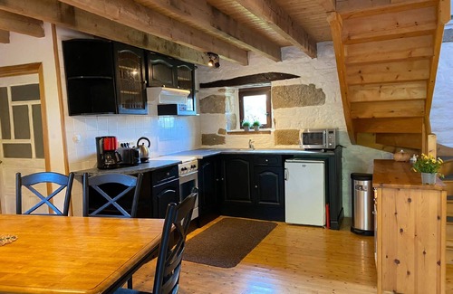 Plounerin House | Gite - typical Breton farmhouse with swimming pool