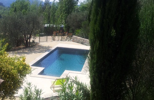 Buis-les-Baronnies House | Gite with pool and view of Rocher Saint Julien