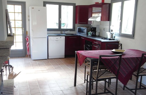 Amboise House | GITE WITH SWIMMING POOL in the heart of the Amboise forest, 5 minutes from Chenonceaux