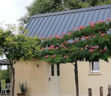 Pontorson House | Gites les 2 Clos au pied du Mont