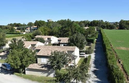 Raphele-les-Arles House | Gites Sonnailles #1, Gîte 6 personnnes in Holiday home between Camargue and Alpilles