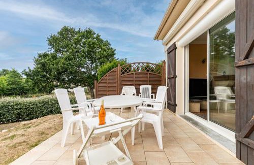 Givrand House | Givrand - maison vendéenne avec jardin pour 6