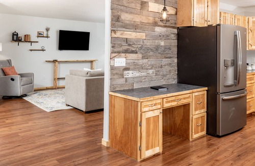 Butte House | Glacial Mountain Grove- a beautiful get-away!