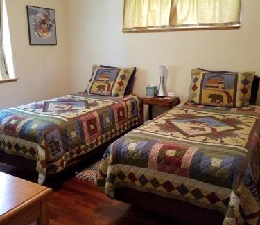 Questa Woods Bed & Breakfast | Glacier Creek Lodging