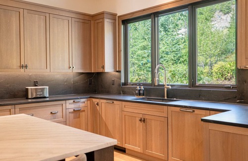 Whitefish House | Glacier Lodge Sleeps 18 Luxury Retreat on Whitefish Mountain 5 King Bedrooms