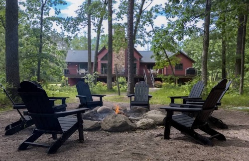 Mauston House | Glacier Woods at Castle Rock Lake- 7 BEDROOMS/SLEEPS 22