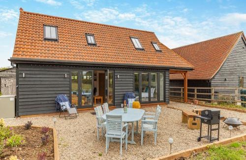 Dunmow House | Gladwyns Farm Lodge