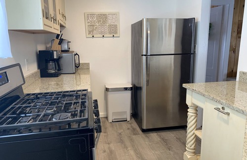 North Sebago Cottage | Glamorous cottage-glamping at Sebago Lake