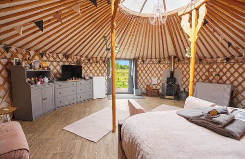 Attleborough Cabin | Glamp and Tipple