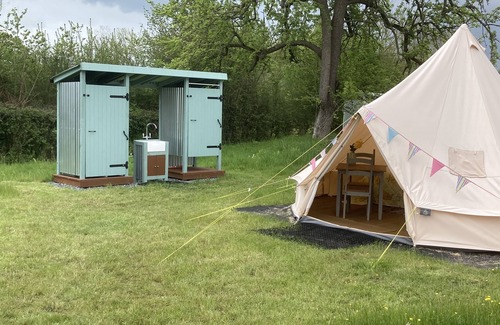 Westbrook Court Cabin | Glamping at The Homestead - Ensuite bell tent