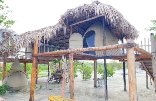 Costa Caribe House | Glamping in front of the sea live the experience