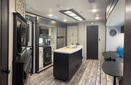 McKinleyville RV Rental | 🌲☀️Glamping in the Forest ☀️🌲 above the fog line