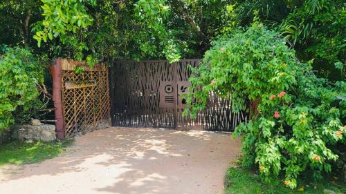 Leona Vicario Other | Glamping Mama Loo mm