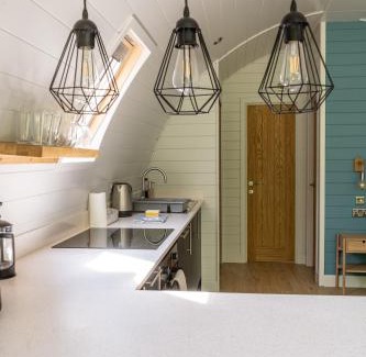 Cratfield House | Glamping Pod Two - Holly Tree Barns