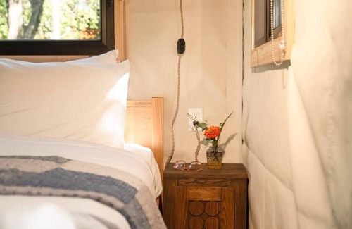 Guerneville Hotel | Glamping Queen w/Private Bath at Dawn Ranch! w/Private Seating Area & Firepit