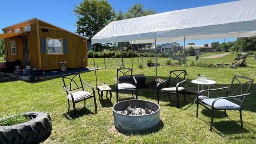 Mount Jackson Other | Glamping tent on farm Mountain views