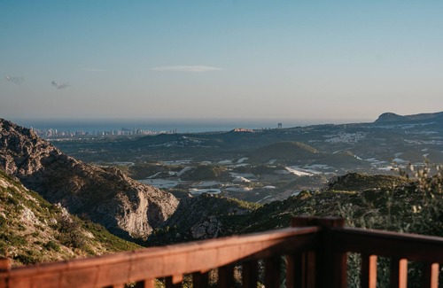 Tarbena Ski Chalet | Glamping 'Tienda De Safari ' with Private Terrace and Wi-Fi